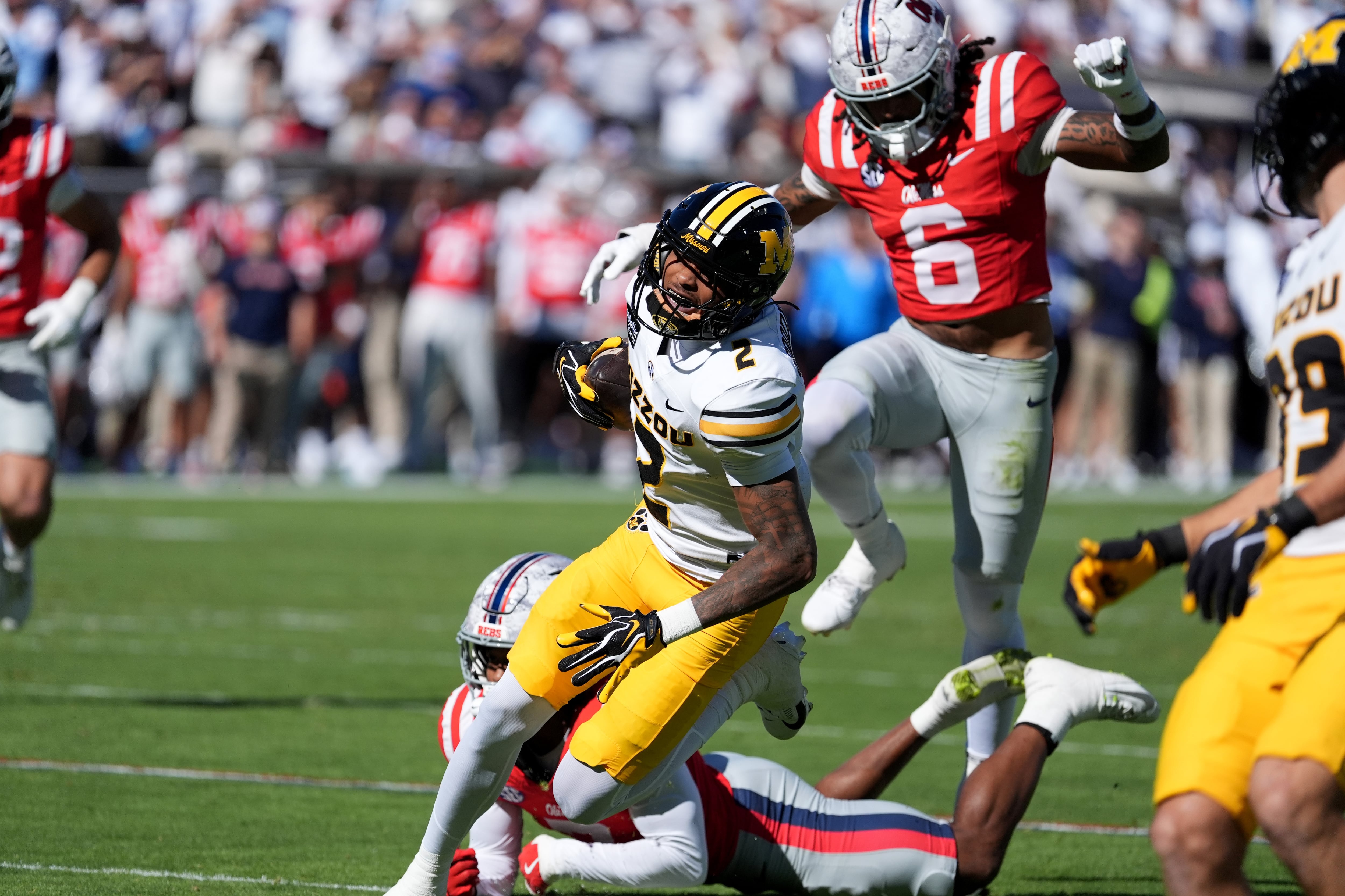 Chambliss guides No. 9 Mississippi past No. 13 Missouri 31-3