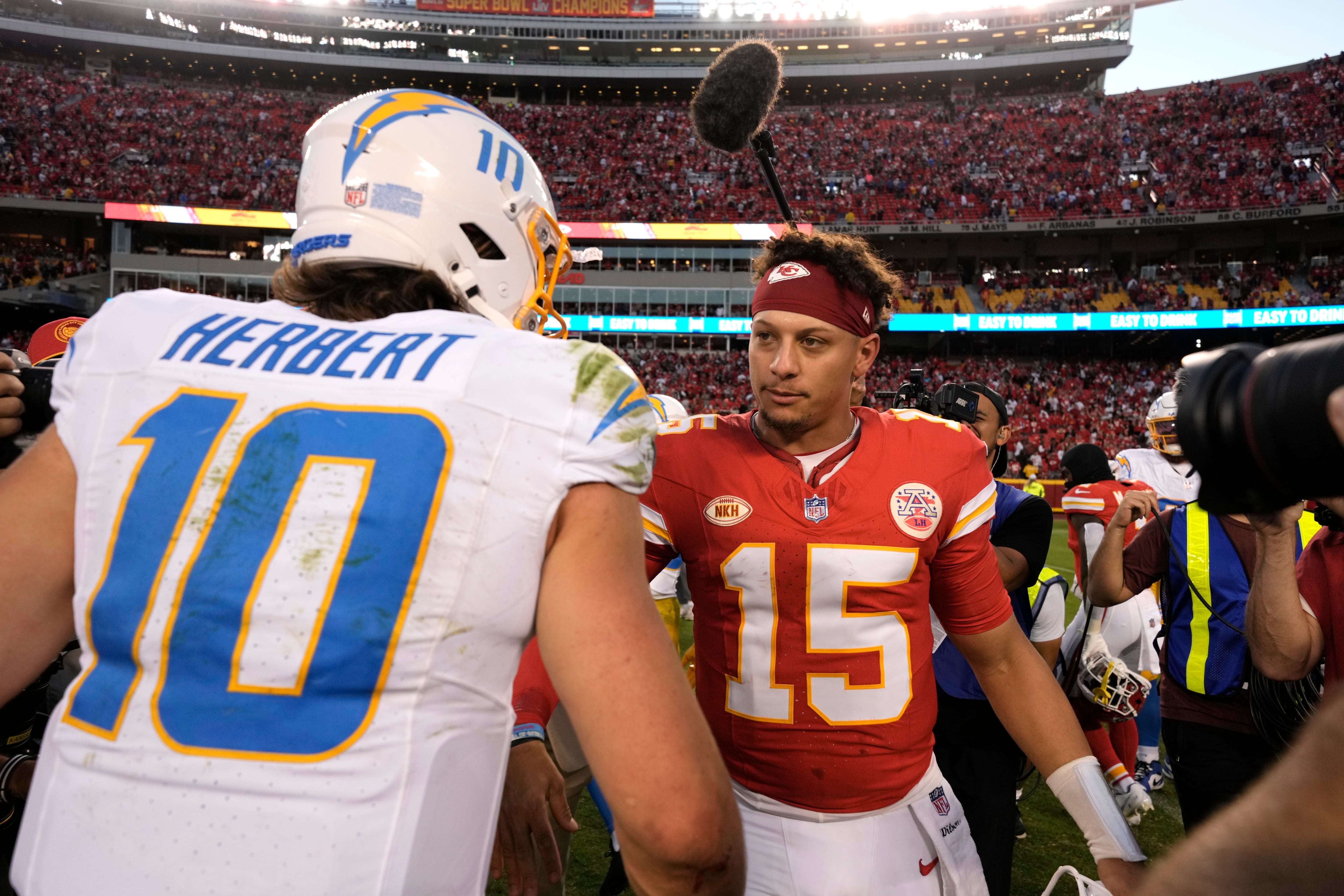 Unbeaten Chiefs face winless Chargers in Week 6 divisional clash