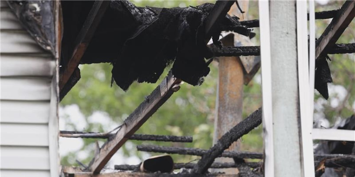 Another fire breaks out at vacant Kansas City apartment complex