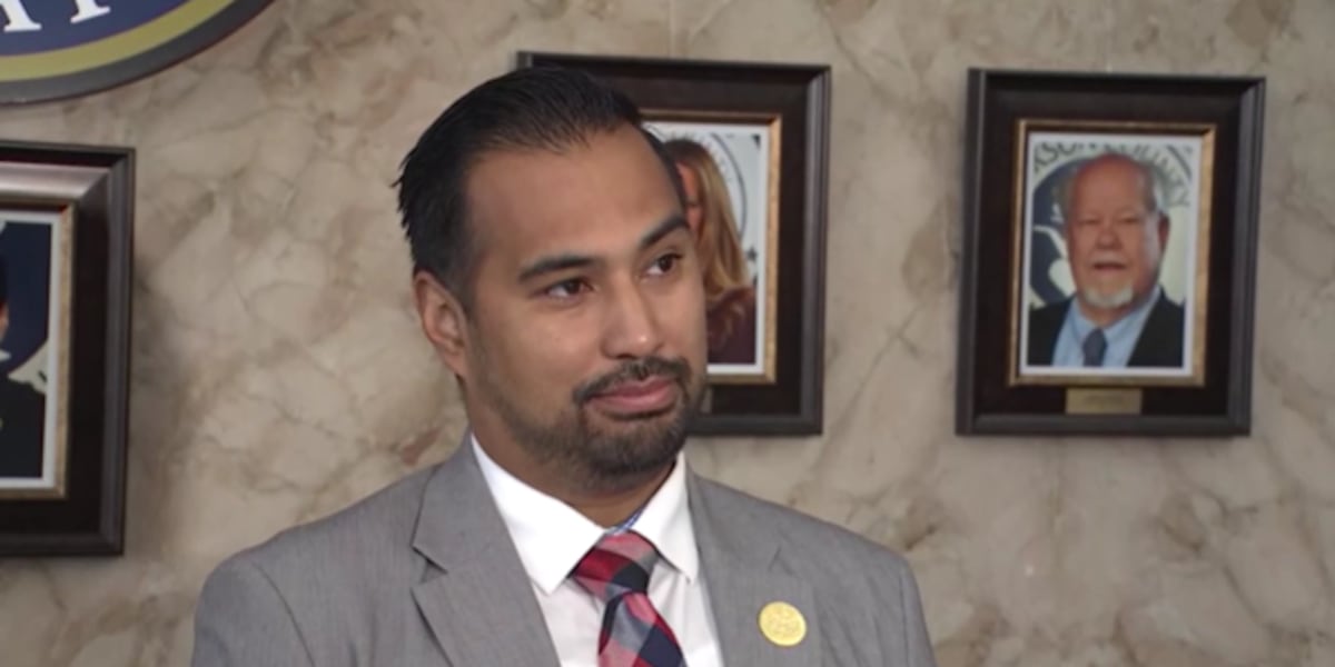 Jackson County legislators vote to remove Manny Abarca as Legislature Chair