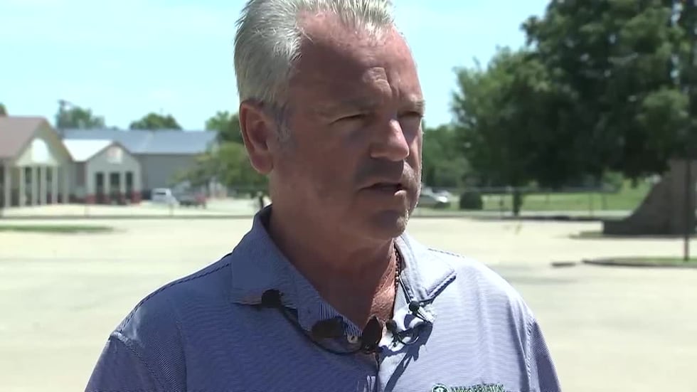 12 killed in plane crash near Butler Memorial Airport