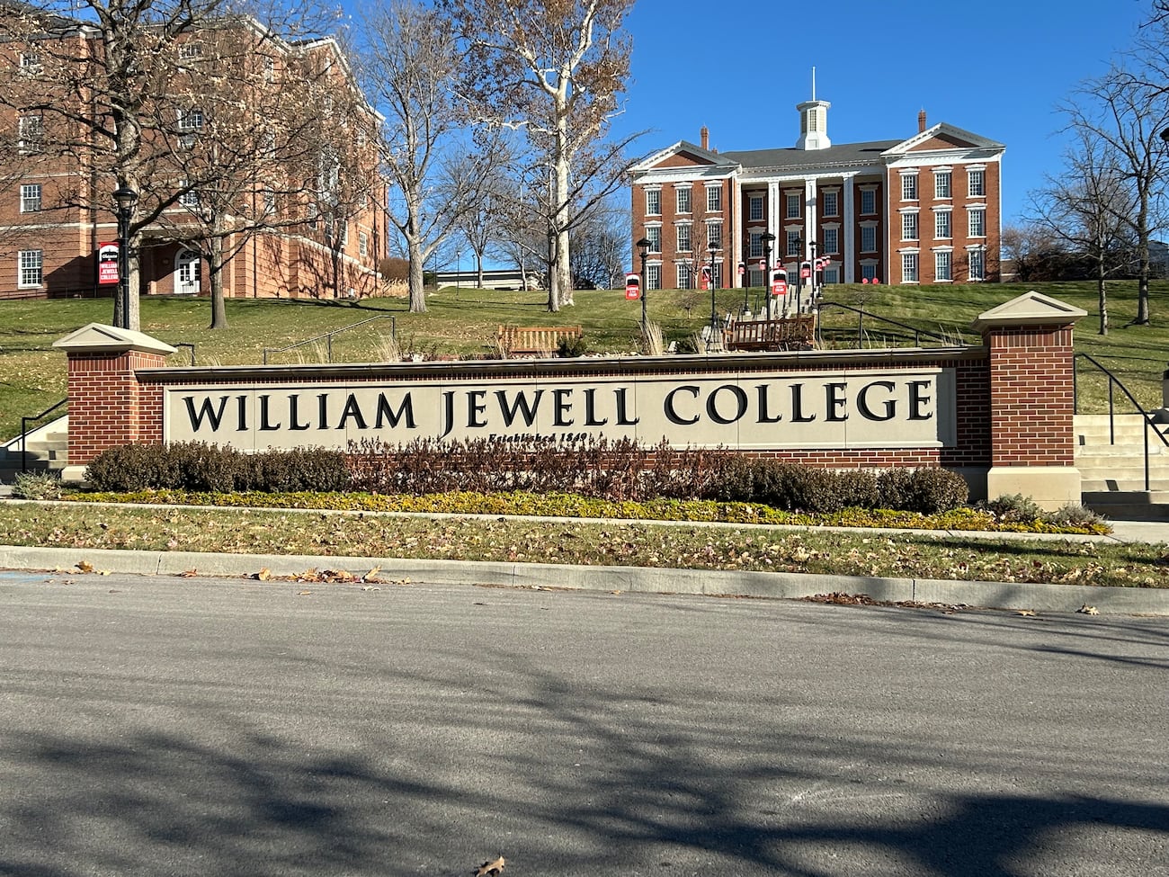 William Jewell College facing ‘significant financial challenges’ due to