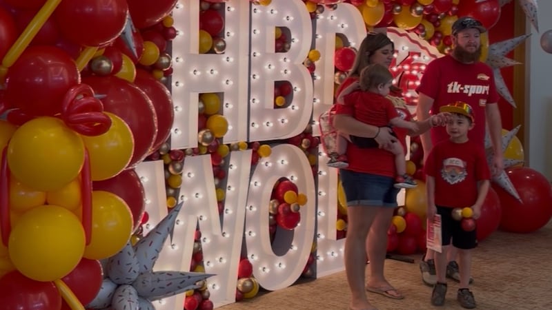 KC Wolf celebrates birthday with sold-out bash at Arrowhead Stadium