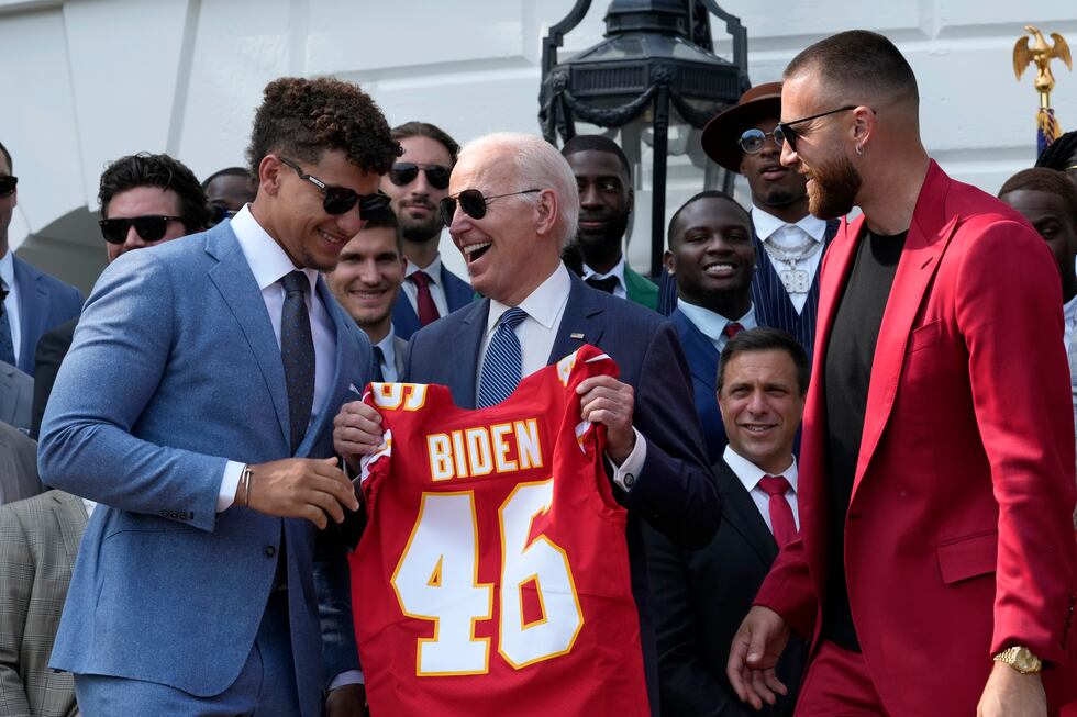 Kansas City Chiefs quarterback Patrick Mahomes and Kansas City Chiefs tight end Travis Kelce...