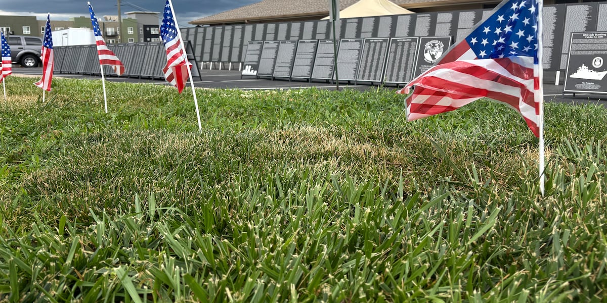 Traveling Veterans Tribute Wall makes stop in Gladstone, Missouri
