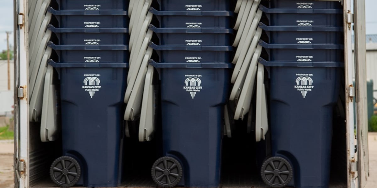 Kansas City Launches Fully Automated Trash Truck Part Of Trash Cart kansas-city-launches-fully-automated-trash-truck-part-of-trash-cart