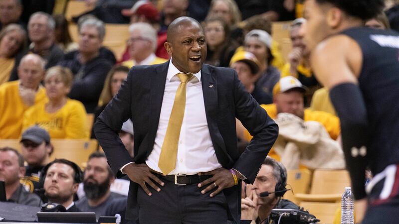 Missouri head coach Dennis Gates shouts instructions to his team during the second half of an...