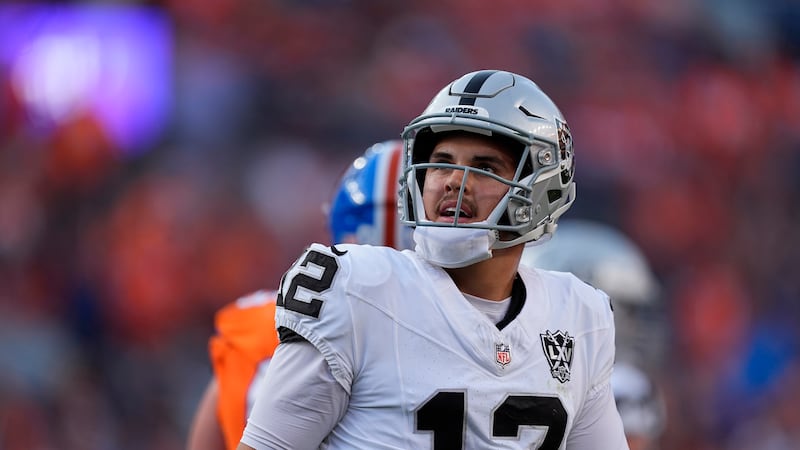 Raiders QB Aidan O'Connell expected to be out 4-6 weeks with a broken thumb