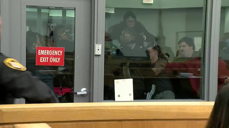 A Tuesday court hearing in Hamilton County was abruptly interrupted when a brawl broke out in...