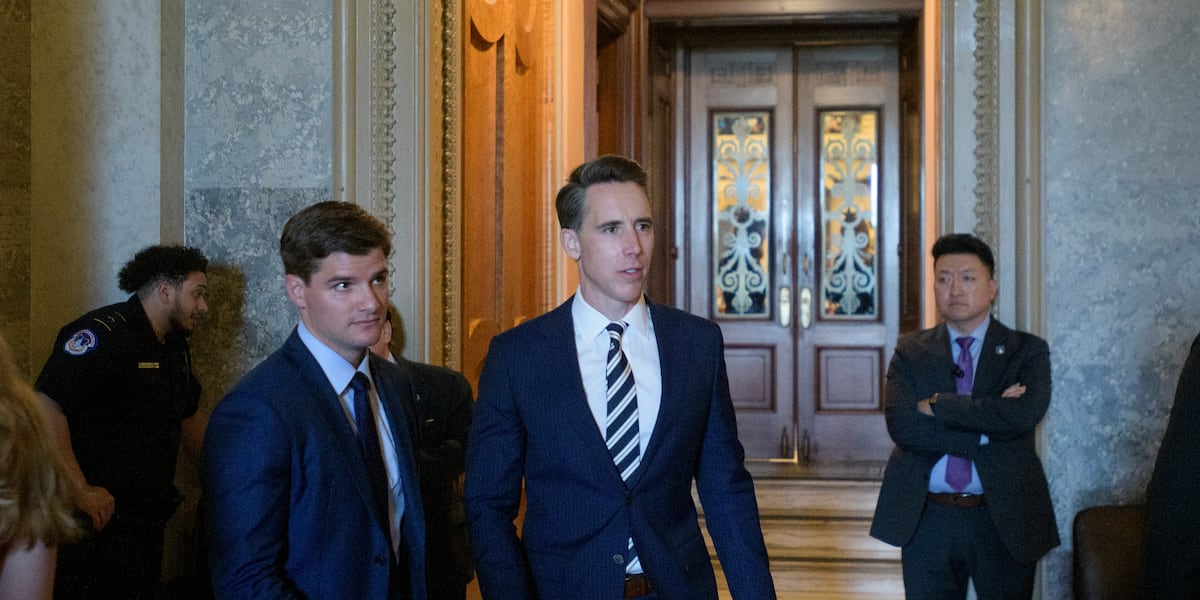 Trump calls Hawley ‘second tier’ senator after bill to ban stock trades in government advances