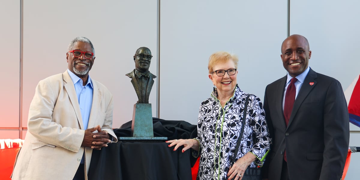 Former Kansas City mayor honored with pavilion dedication