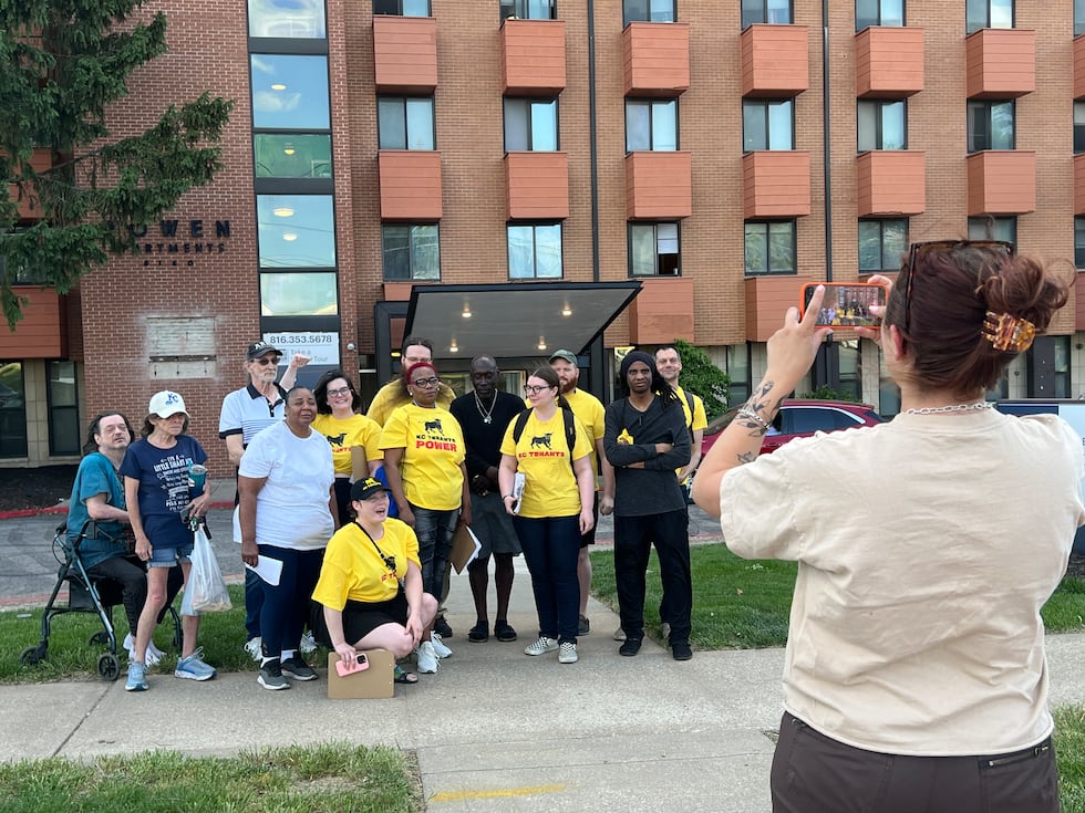 Residents at an aging Raytown high rise apartment complex say they’re fed up with things...