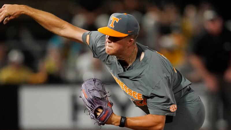 Tennessee pitcher Drew Beam throws during the first inning of an NCAA college baseball...