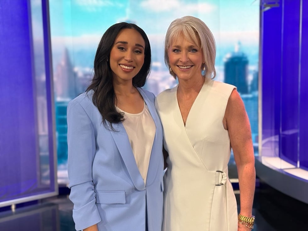 KCTV5 anchors Lauren Magarino and Carolyn Long.