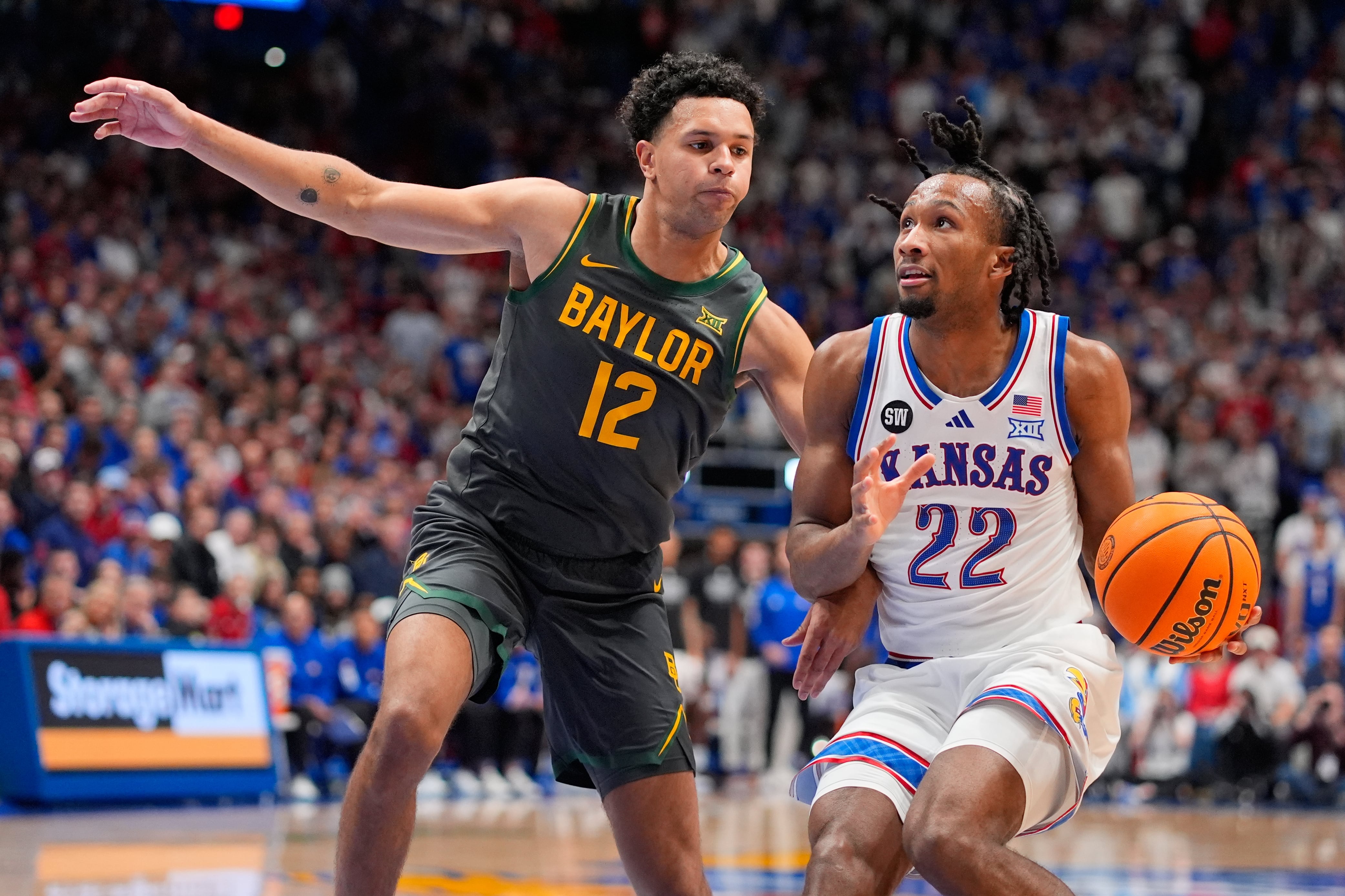 Peterson named Big 12 Newcomer of the Week as KU returns to AP rankings