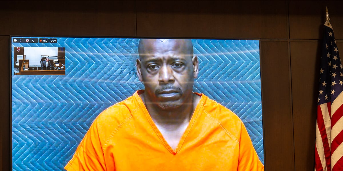 Chiefs defensive backs coach Dave Merritt bonds out after domestic battery arrest - KCTV