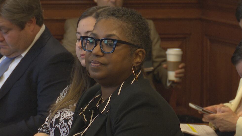 Nicole Robinson, who is fed up with inadequate cancer treatment took matters into her own...