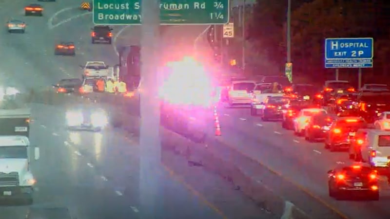 Multi-car crashes reported on I-70, I-470