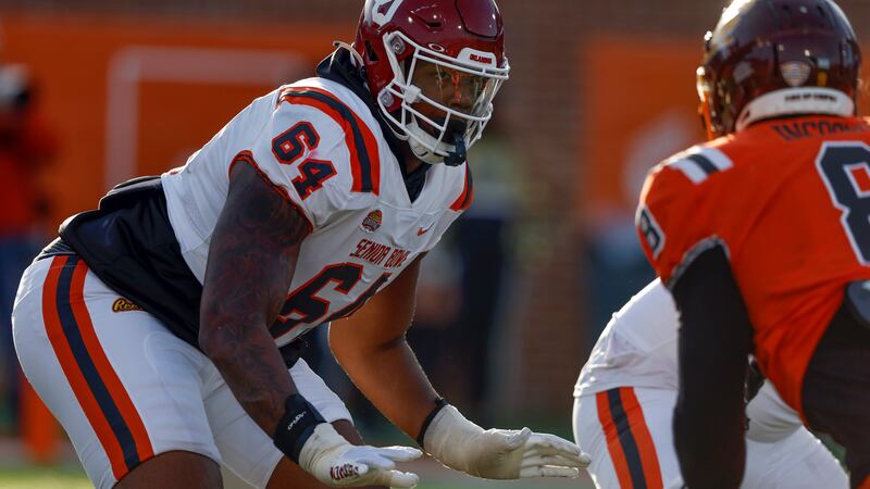 American offensive lineman Wanya Morris of Oklahoma (64) during the second half of the Senior...
