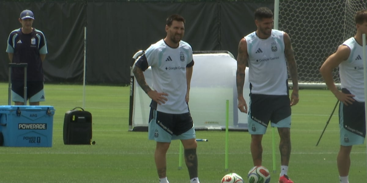 World’s top-ranked Argentina trains in Kansas City as World Cup opener nears