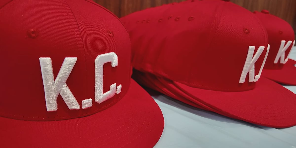 Royals honor 1946 Monarchs in Salute to the Negro Leagues Day