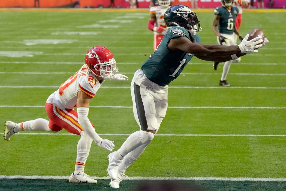 Philadelphia Eagles wide receiver A.J. Brown (11) makes the touchdown catch against Kansas...