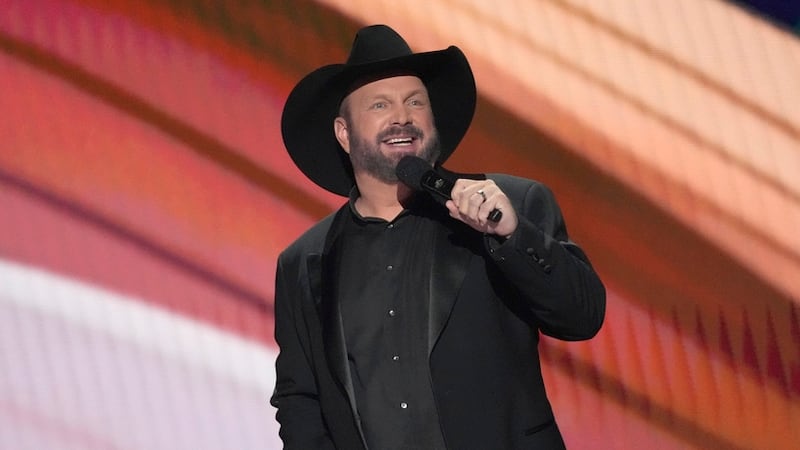 FILE — Garth Brooks will hold a press conference at Kauffman Stadium on Tuesday, Aug. 29.
