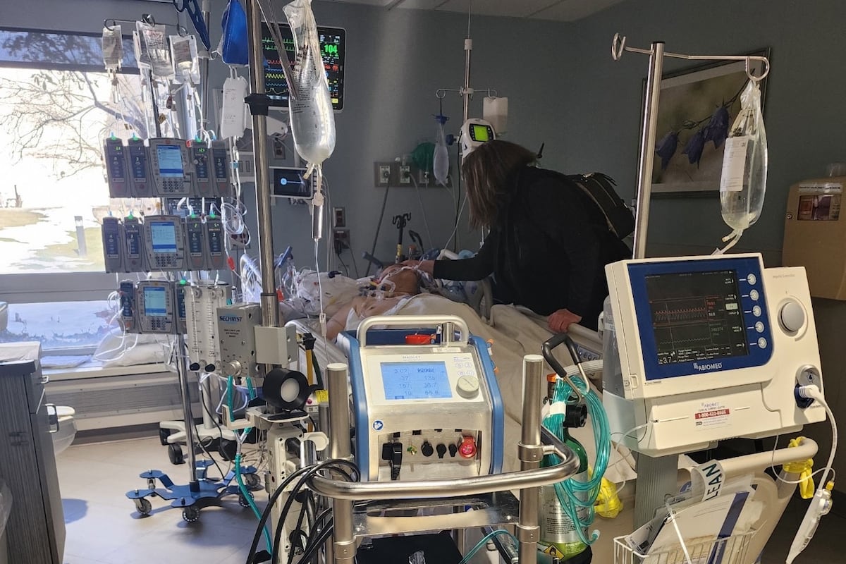 Edial Feter ECMO survivors reunite with Research Medical Center care teams