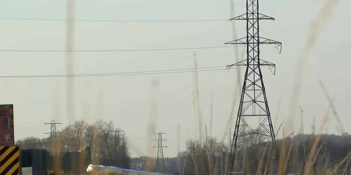Missouri AG urges halt of $5B loan guarantee for troubled transmission line project