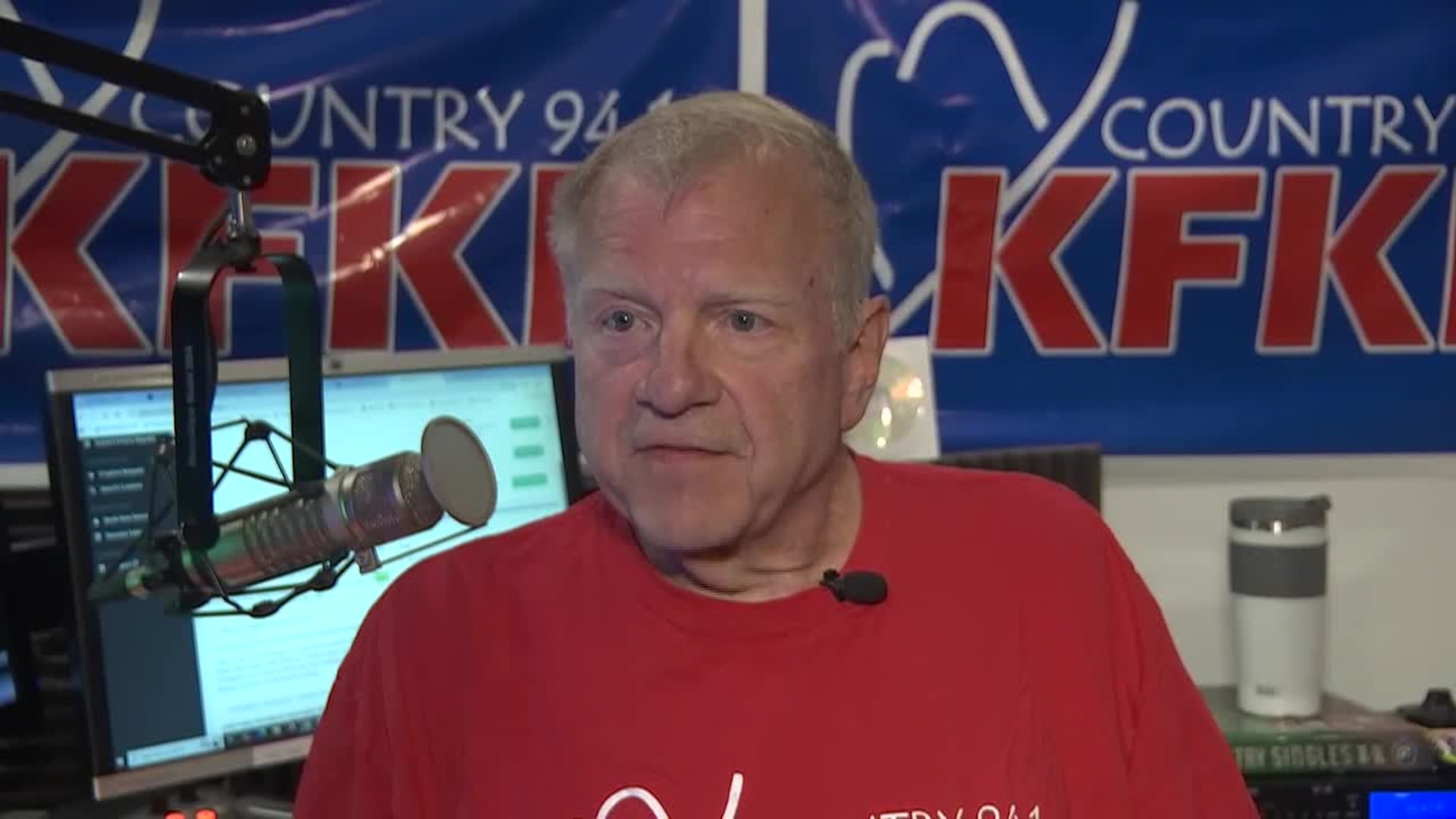 Chiefs public address announcer Dale Carter steps down after 16 years behind the mic
